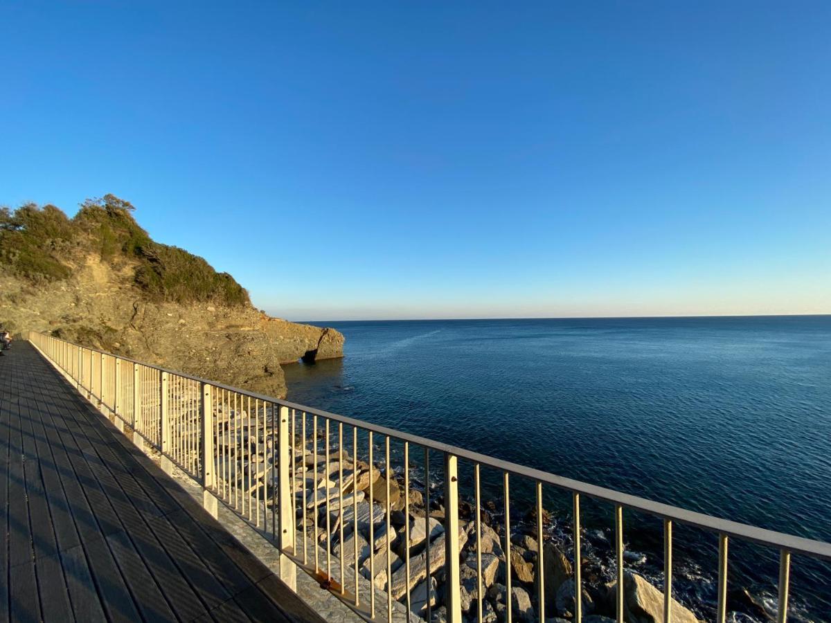 Il Mare In Piazza Lägenhet Albisola Superiore Exteriör bild